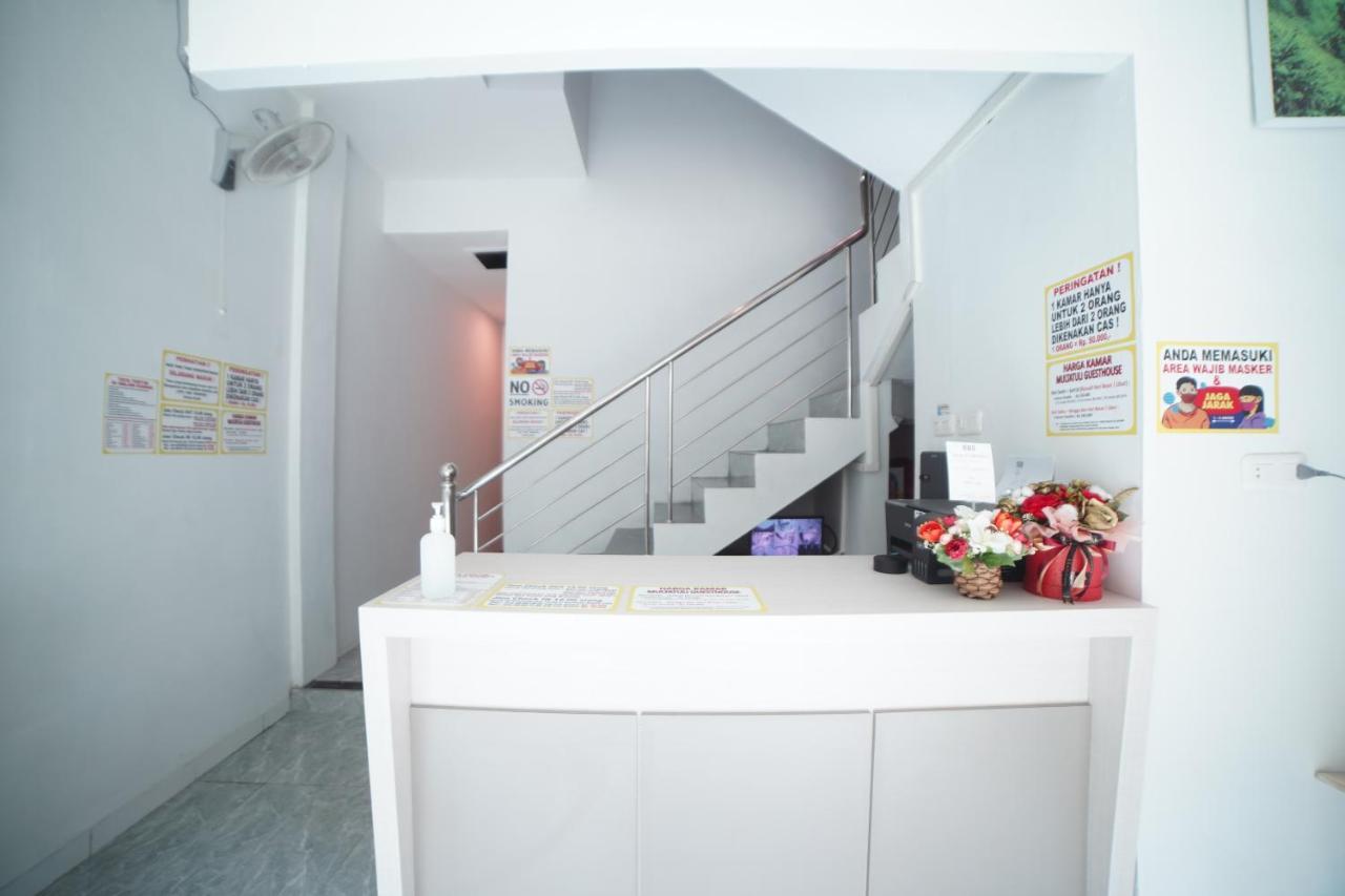 Oyo 90830 Multatuli Hotel