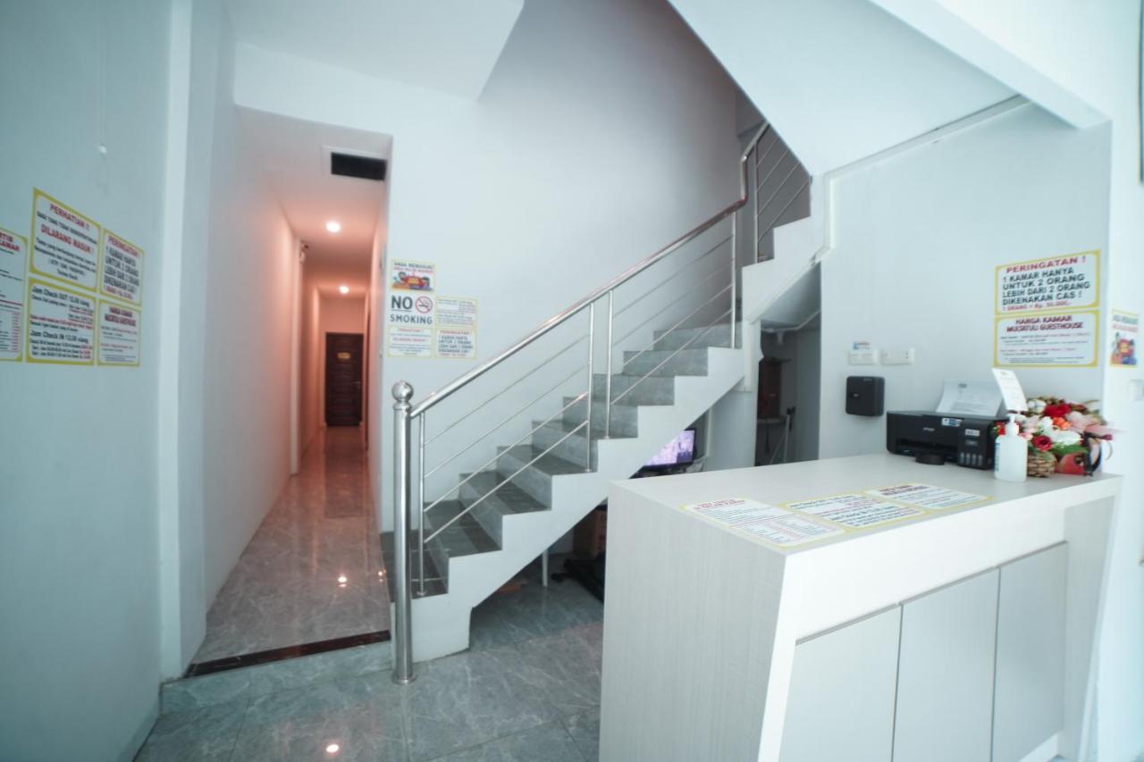 Hotel Oyo 90830 Multatuli