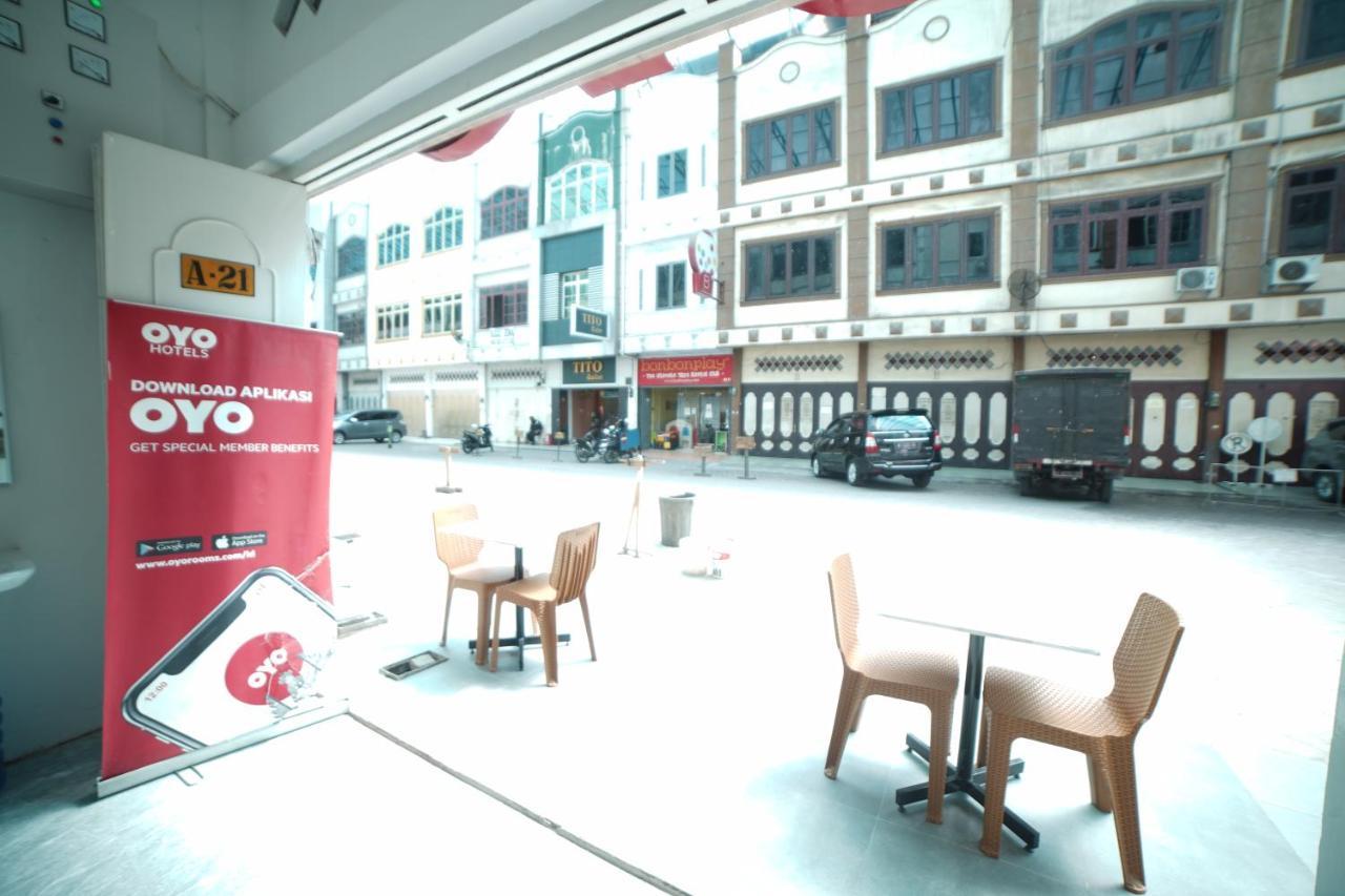 Oyo 90830 Multatuli Medan
