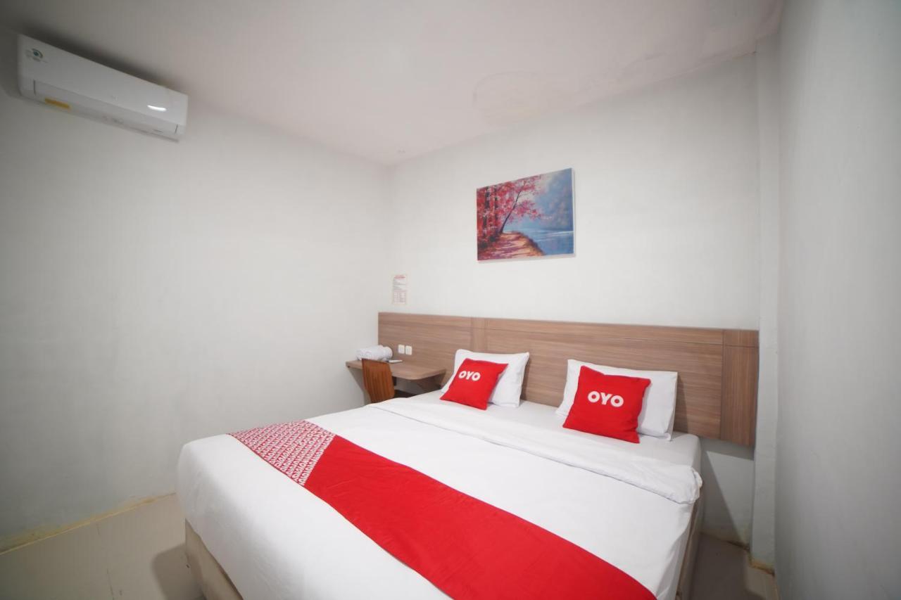 Oyo 90830 Multatuli Medan